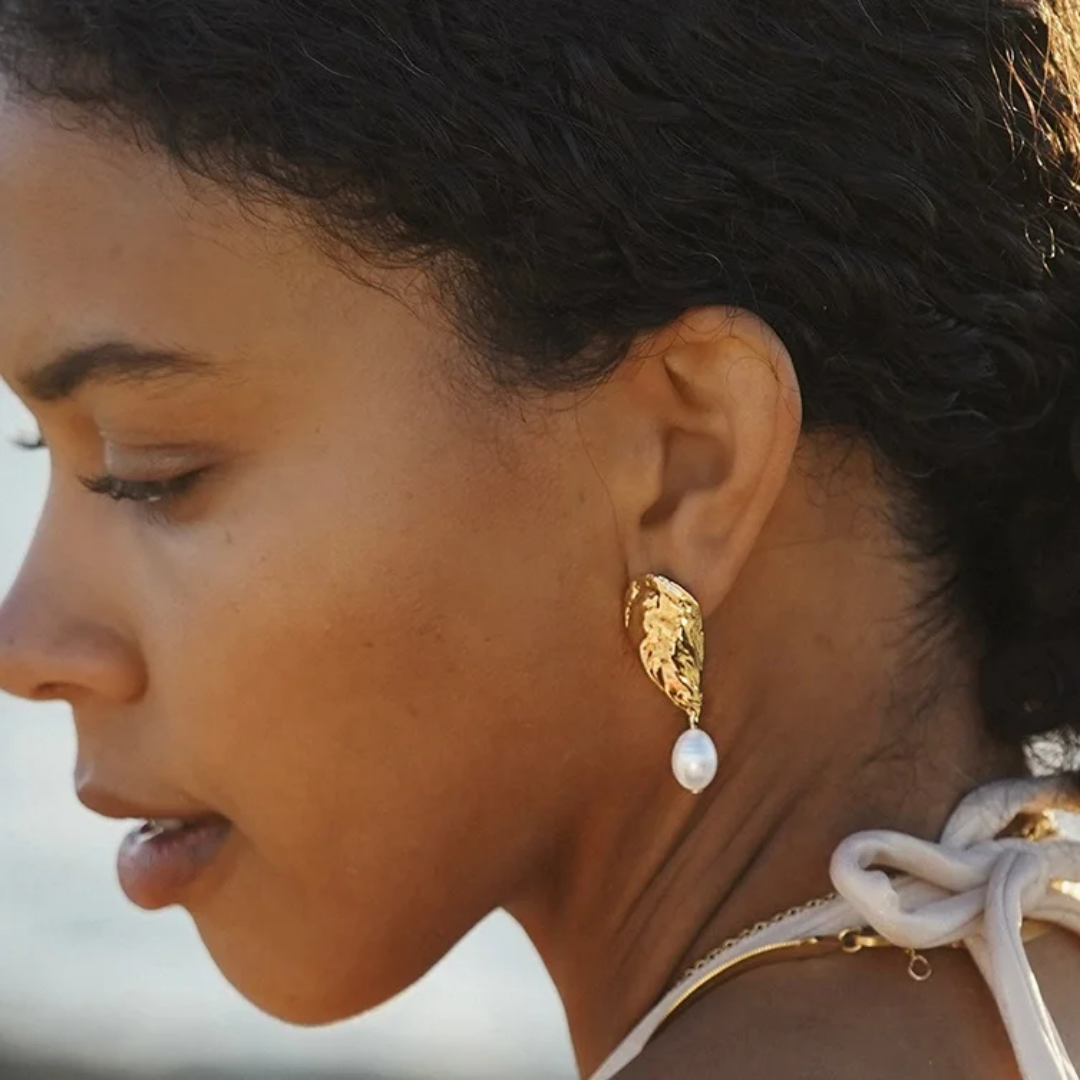 Cove Freshwater Pearl Earrings