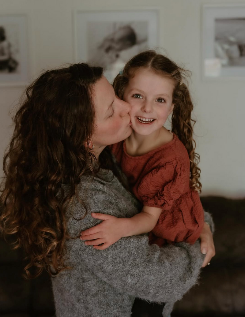 @AMIEHOOLIHANPHOTOGRAPHY